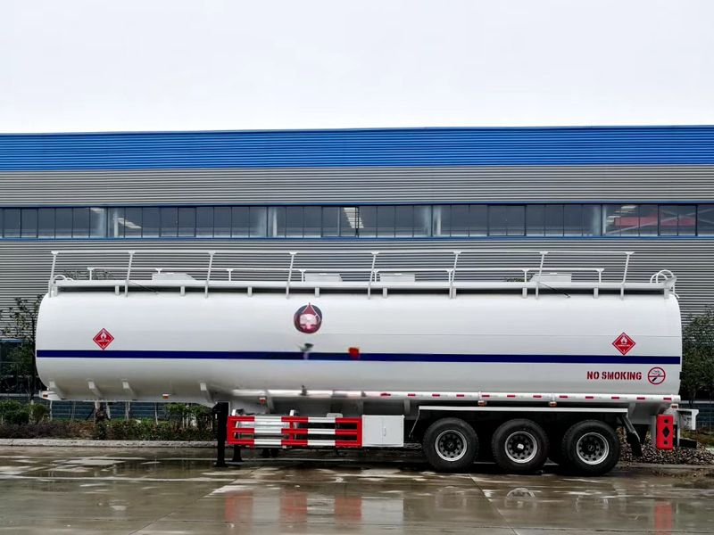 液体油罐车