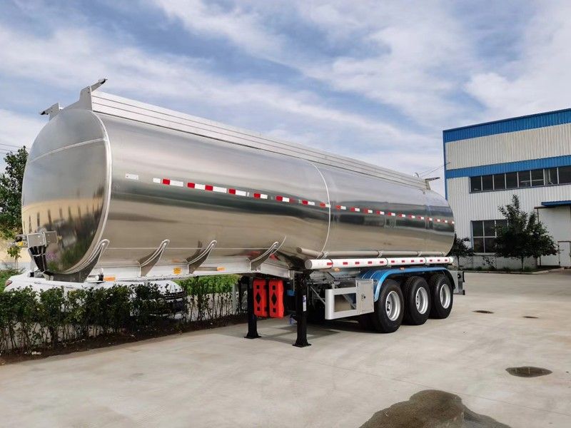 液体油罐车