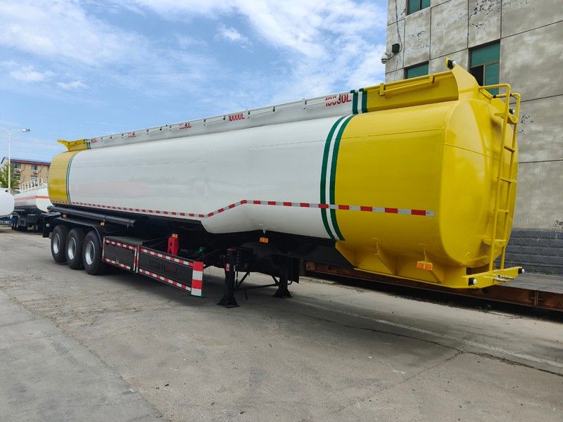 液体油罐车